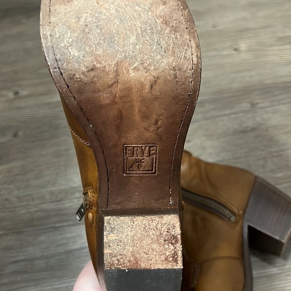 Frye Courtney Brown Leather Lace Up Vintage Low Heeled Everyday Ankle Booties - Picture 12 of 12